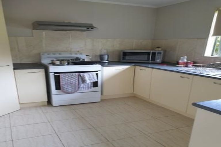 Photo of property in 8 Josie Lane, Manurewa, Auckland, 2102