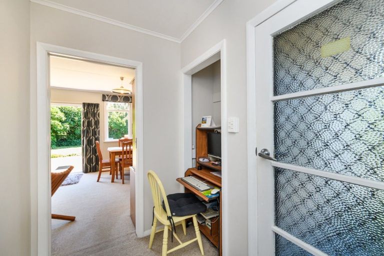 Photo of property in 5 Antrim Place, Hokowhitu, Palmerston North, 4410