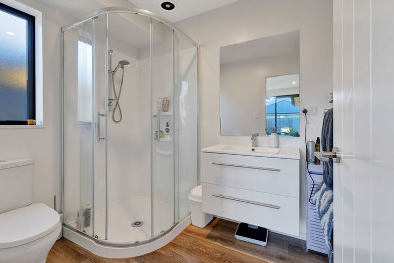 Photo of property in 40 Tara Crescent, Woodend, 7610