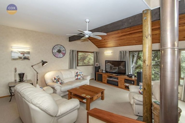 Photo of property in 33 Burns Road, Hospital Hill, Napier, 4110
