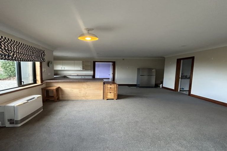 Photo of property in 41 Ashton Fitchett Drive, Brooklyn, Wellington, 6021