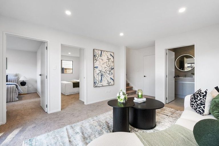 Photo of property in 144a Oaktree Avenue, Browns Bay, Auckland, 0630