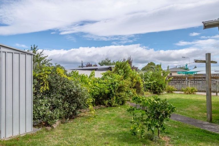 Photo of property in 18 Malcolm Street, Martinborough, 5711