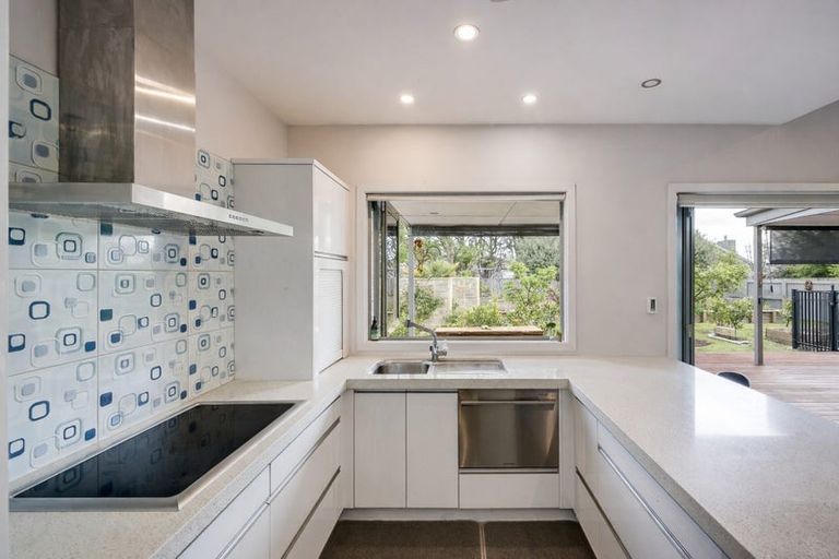 Photo of property in 31 Napier Street, Jervoistown, Napier, 4112