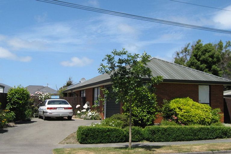 Photo of property in 30 Fenhall Street, Russley, Christchurch, 8042