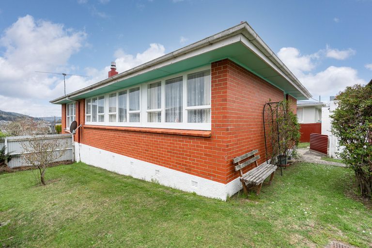 Photo of property in 321 Brockville Road, Brockville, Dunedin, 9011