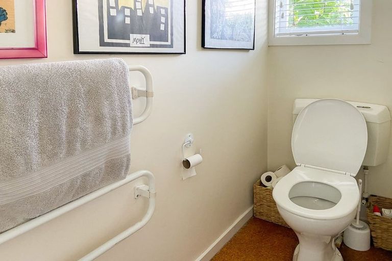 Photo of property in 23 Kotare Street, Fendalton, Christchurch, 8041