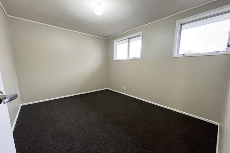 Photo of property in 42 Cobham Crescent, Kelston, Auckland, 0602