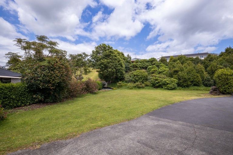 Photo of property in 11a Montrose Place, Highlands Park, New Plymouth, 4312