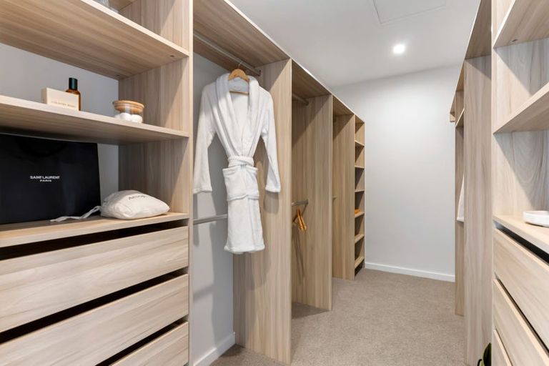 Photo of property in 9a Kowhai Street, Tawa, Wellington, 5028