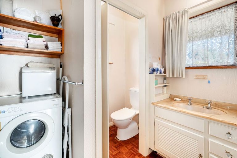 Photo of property in 240 Muritai Road, Eastbourne, Lower Hutt, 5013