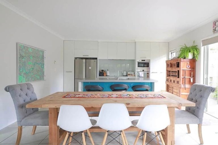 Photo of property in 60 Beach Road, Castor Bay, Auckland, 0620