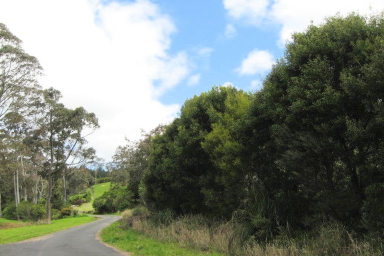 Photo of property in 185 Anzac Road, Waitakere, Auckland, 0816