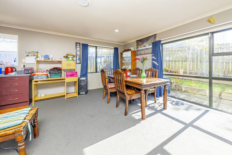 Photo of property in 45 Robert Ross Place, Clendon Park, Auckland, 2103