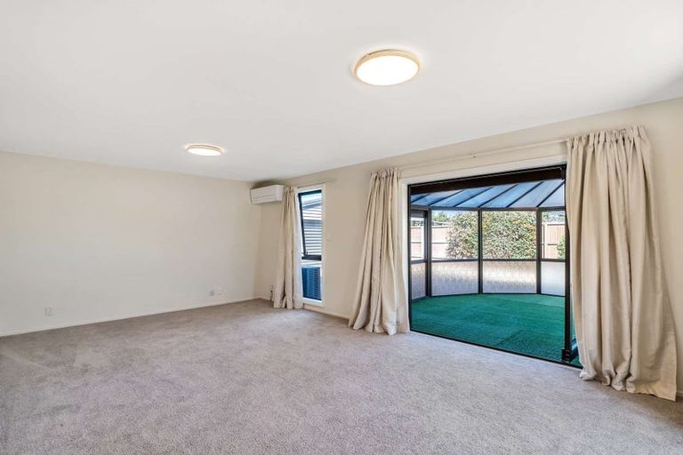 Photo of property in 46a Coopers Road, Dallington, Christchurch, 8061