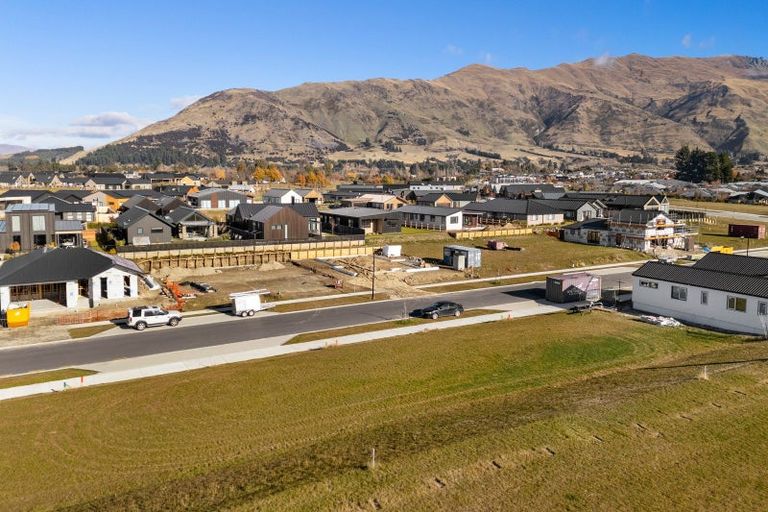 Photo of property in 51 Avalon Station Drive, Wanaka, 9305
