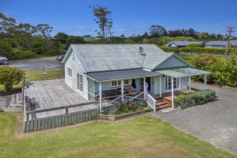 Photo of property in 35 Peak Road, Kaukapakapa, Helensville, 0875