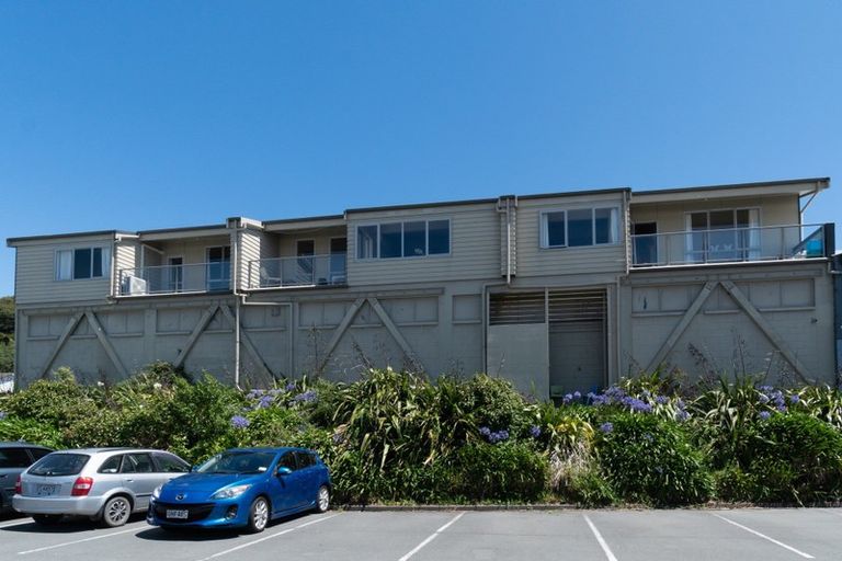 Photo of property in 5/20 Main Road, Tawa, Wellington, 5028