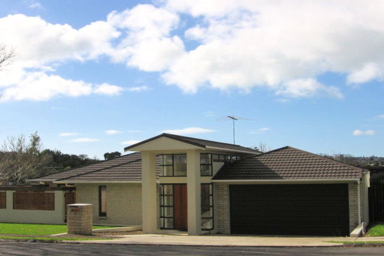 Photo of property in 19 Davita Place, Farm Cove, Auckland, 2012