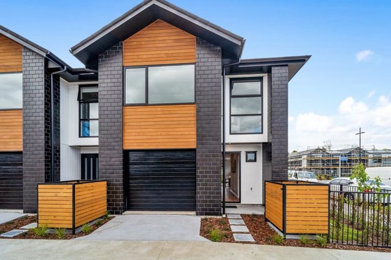 Photo of property in 78 Papatupu Way, Kumeu, 0810