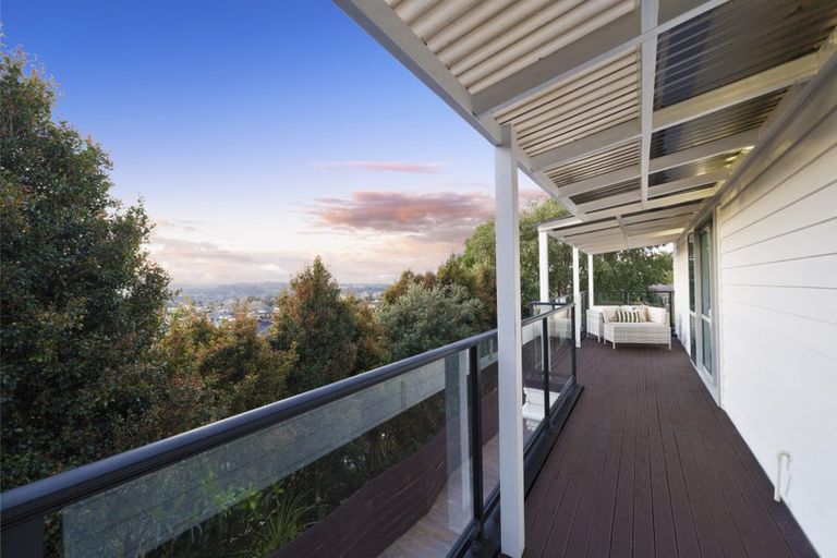 Photo of property in 2 Dhaka Lane, Ranui, Auckland, 0612