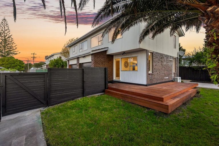 Photo of property in 4/90 Lynwood Road, New Lynn, Auckland, 0600