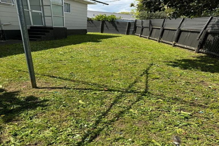 Photo of property in 1/42 Moncrieff Avenue, Clendon Park, Auckland, 2103