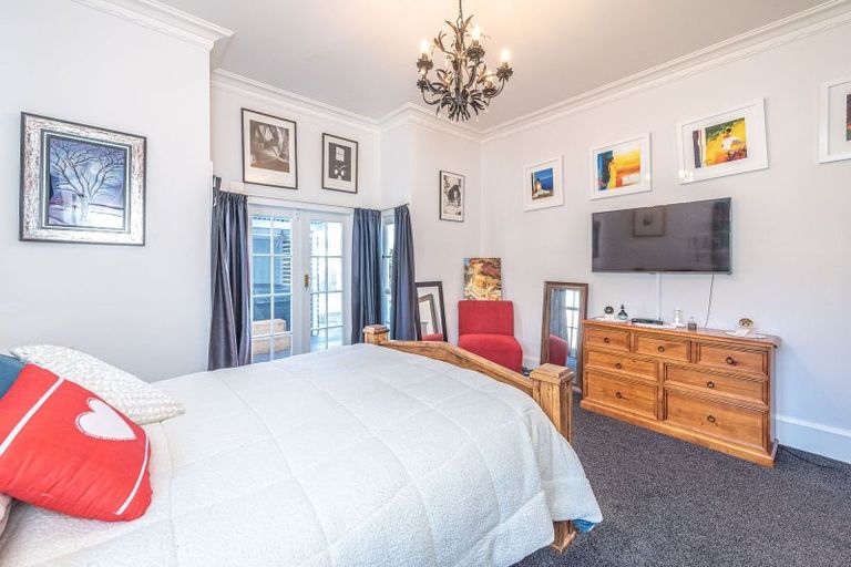 Photo of property in 9 Great North Road, Saint Johns Hill, Whanganui, 4501