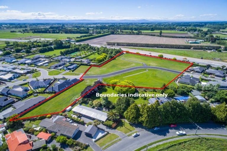 Photo of property in 26 Haughey Drive, Mairehau, Christchurch, 8052