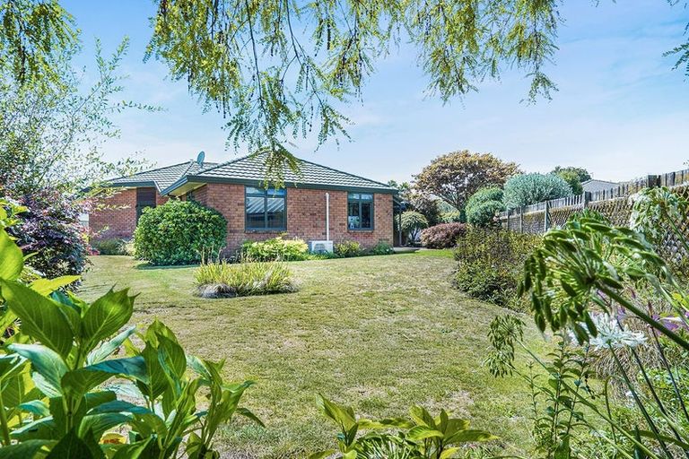 Photo of property in 9 Caversham Drive, Rototuna, Hamilton, 3210