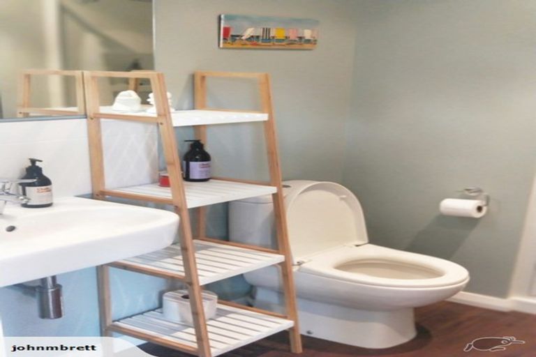 Photo of property in 129 Cockayne Road, Khandallah, Wellington, 6035