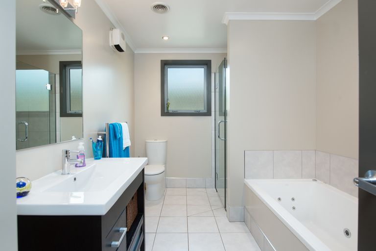 Photo of property in 16 Irwin Logan Drive, Mosgiel, 9024