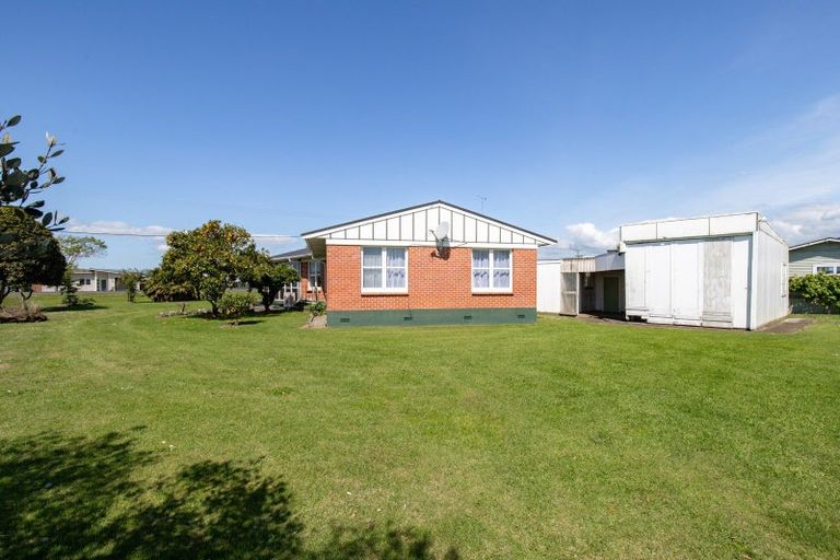 Photo of property in 63 Pipiroa Road, Ngatea, 3503