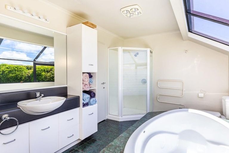 Photo of property in 78 Harvey Street, Waipahihi, Taupo, 3330