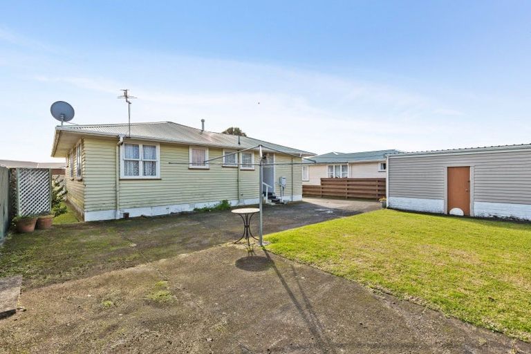 Photo of property in 135 Cracroft Street, Waitara, 4320