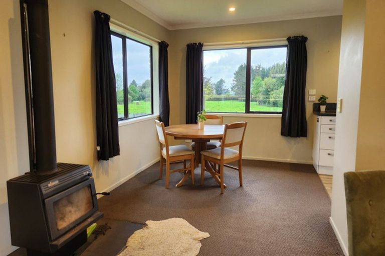 Photo of property in 287 Surrey Road, Tariki, Inglewood, 4388