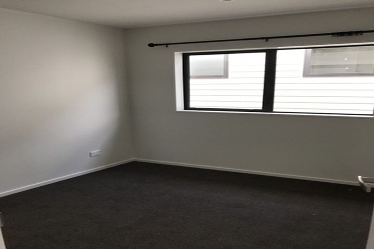 Photo of property in 1 Sophie Lane, Henderson, Auckland, 0612