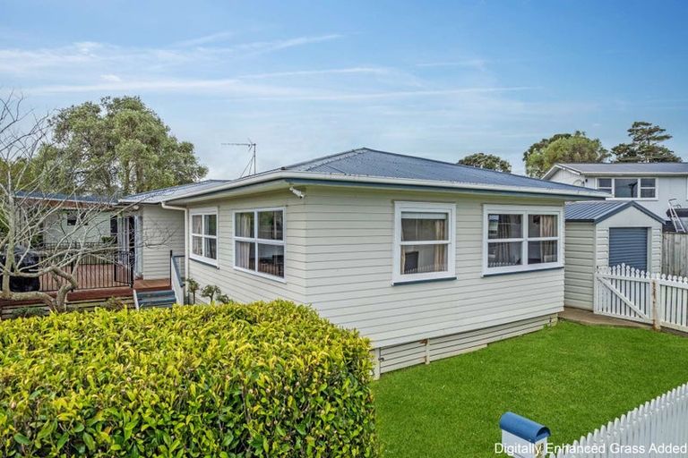 Photo of property in 16b Campbell Street, Waiuku, 2123