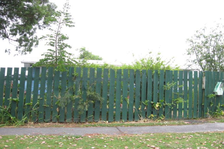 Photo of property in 6 Comet Crescent, Mangere, Auckland, 2022