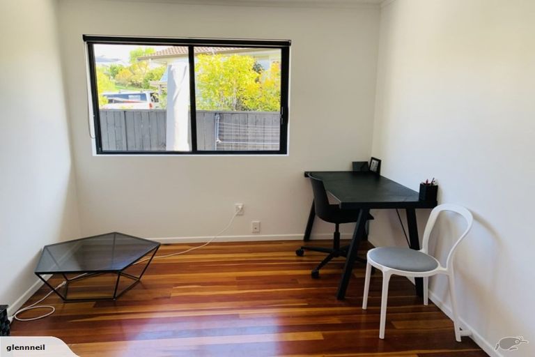 Photo of property in 52 Kirby Street, Glendene, Auckland, 0602