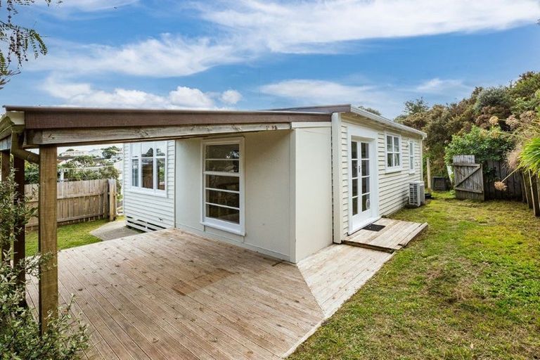 Photo of property in 12 Owhiti Street, Titahi Bay, Porirua, 5022