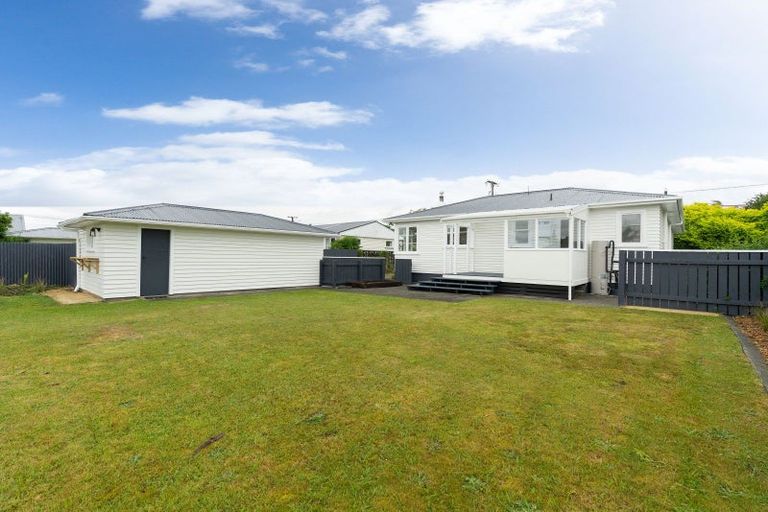 Photo of property in 81 Bartholomew Road, Levin, 5510