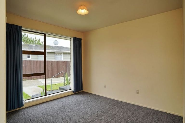 Photo of property in 1/69 Denise Crescent, Hornby, Christchurch, 8042