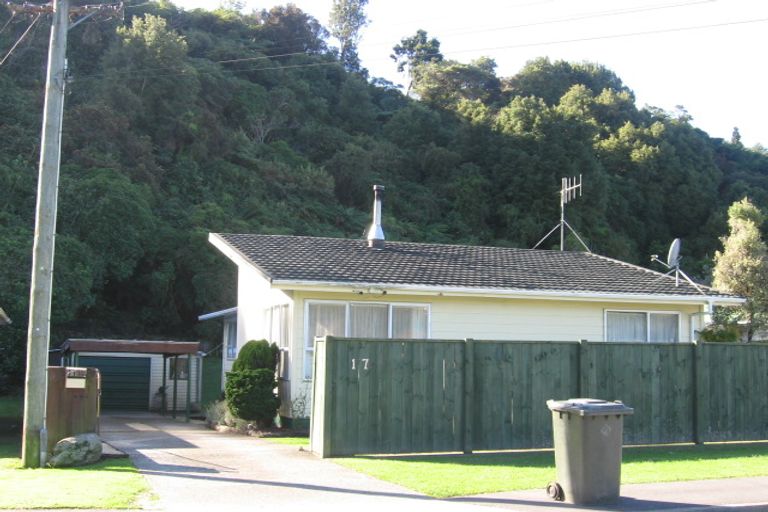Photo of property in 17 Gillespies Road, Birchville, Upper Hutt, 5018