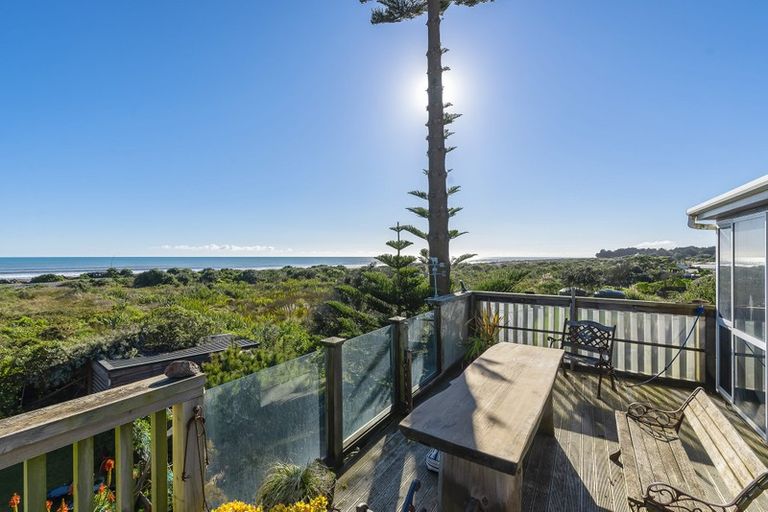 Photo of property in 27 Rodney Avenue, Te Horo Beach, Otaki, 5581