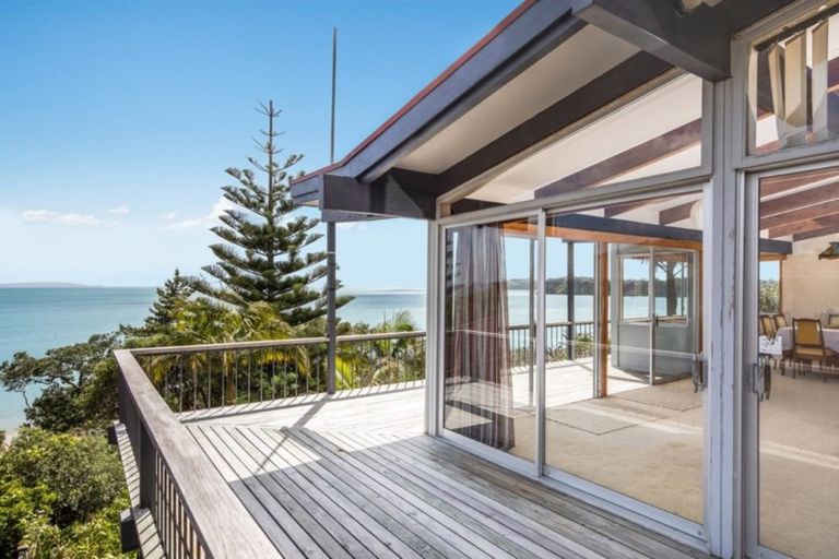 Photo of property in 216 Vipond Road, Stanmore Bay, Whangaparaoa, 0932
