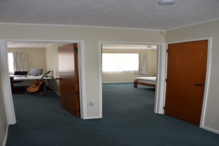 Photo of property in 68 Kohekohe Street, New Lynn, Auckland, 0600