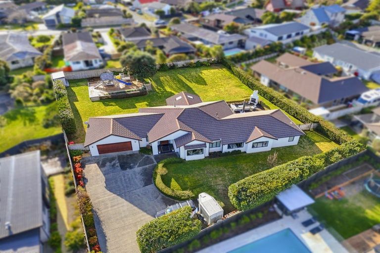 Photo of property in 8 Rae Lane, Paraparaumu Beach, Paraparaumu, 5032