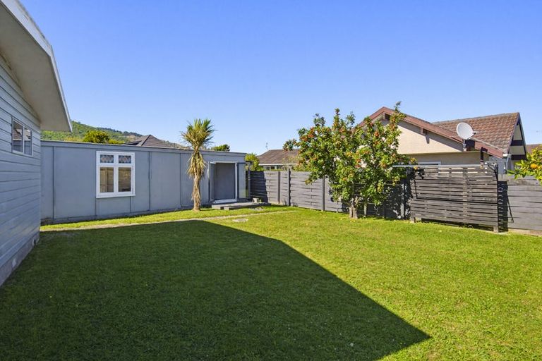 Photo of property in 32 Sylvan Avenue, Waikanae, 5036