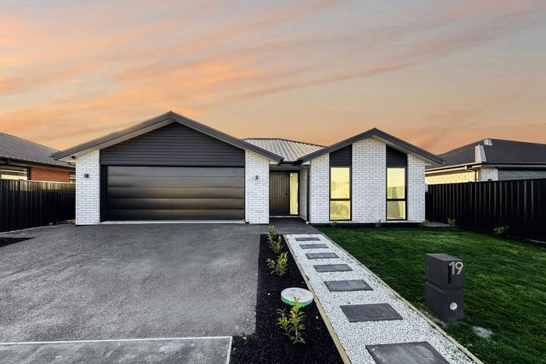 Photo of property in 19 Pender Street, Kaiapoi, 7630